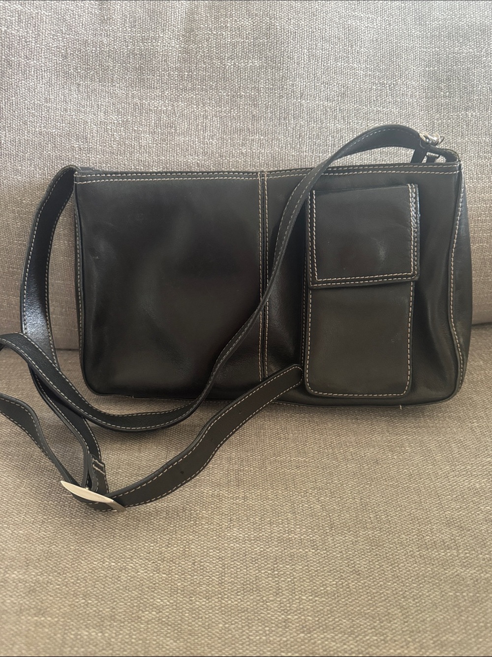 Preston & York Black Leather Messenger Bag with Contrast Stitching